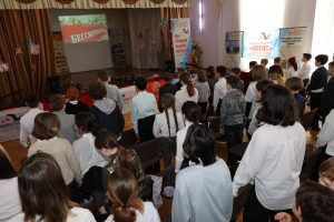 Серия уроков мужества и патриотических выставок прошли в СОШ № 30 города Астрахани
